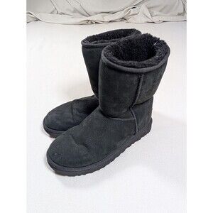 UGG Size 10 Black Classic Short II Boots Women’s Sheepskin Fur Gorpcore Booties